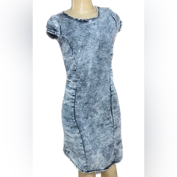 None Dresses & Skirts - 💙🦋💙 Denim Stretchy Dress Size S